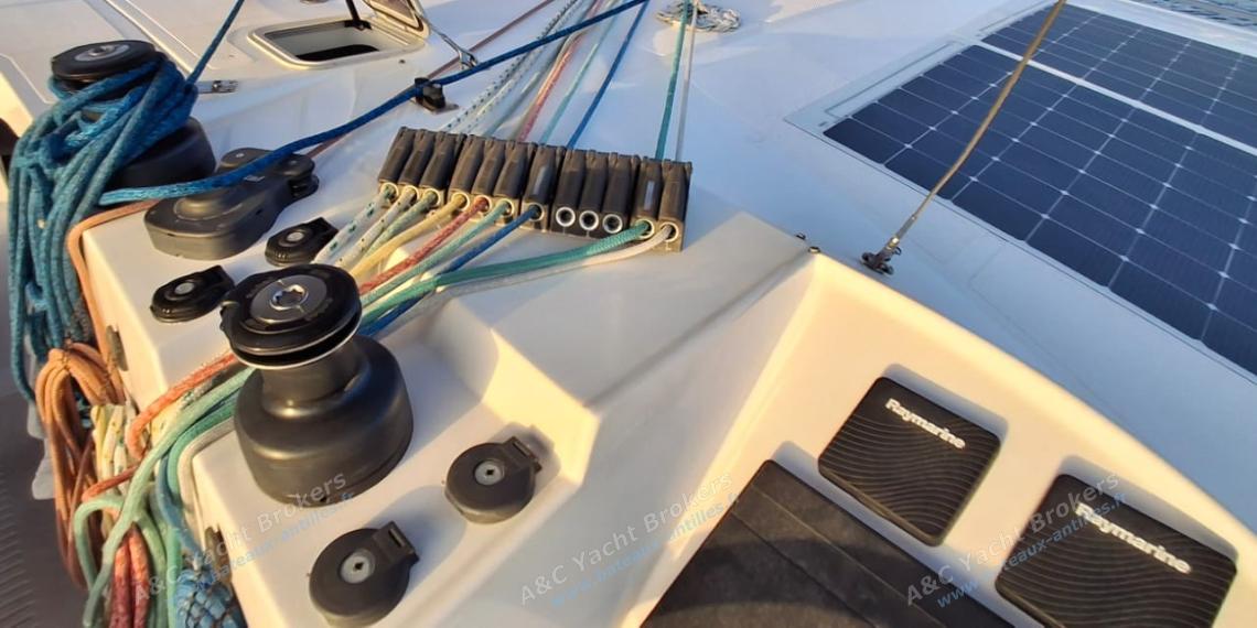 NEEL-TRIMARANS Neel 43 : Winches at helm station NEEL-TRIMARANS Neel 43 : Winches at helm station