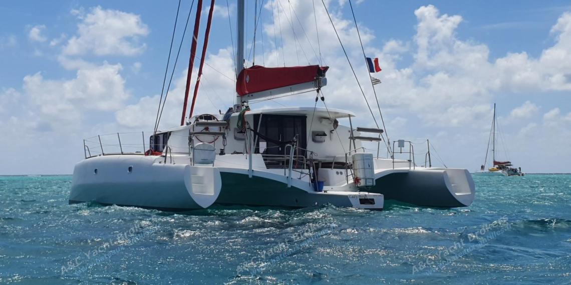 NEEL 45 Evolution : At anchor in the Caribbean NEEL 45 Evolution : At anchor in the Caribbean