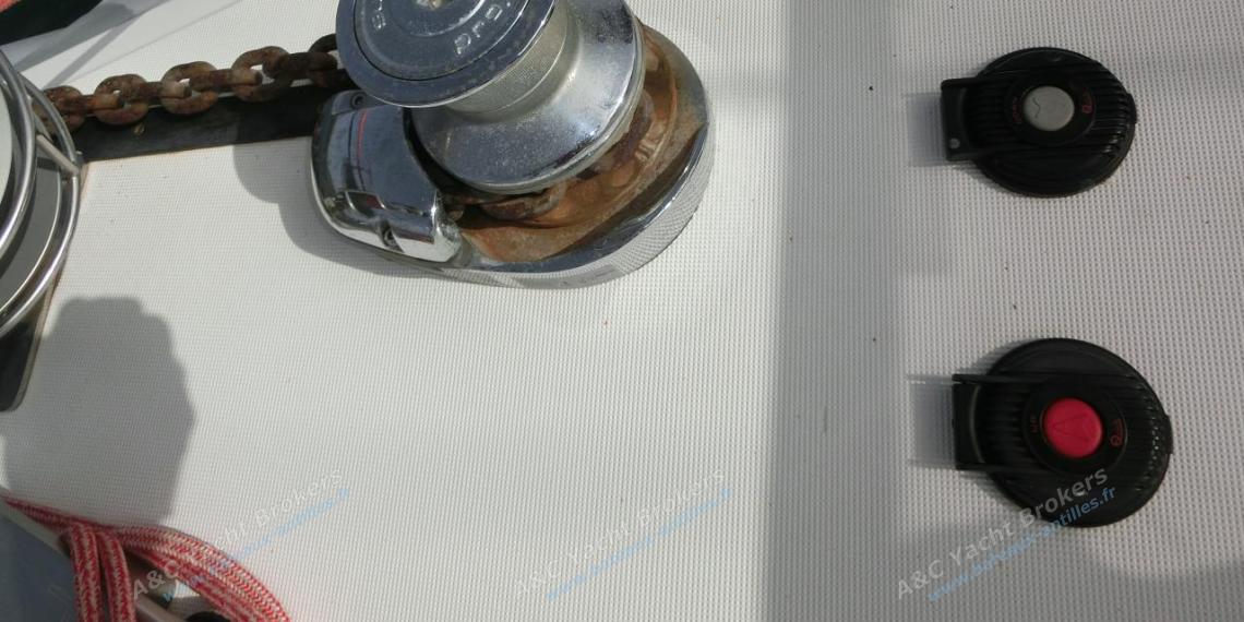 Neel 47 : Electric windlass Neel 47 : Electric windlass