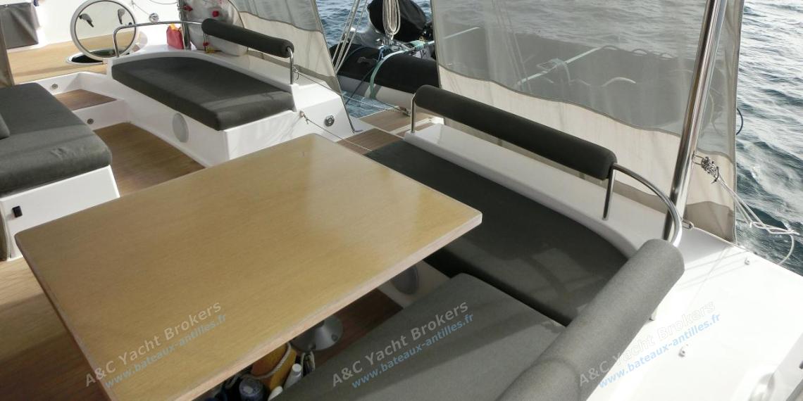 Neel 47 : Cockpit table seen from the port float Neel 47 : Cockpit table seen from the port float