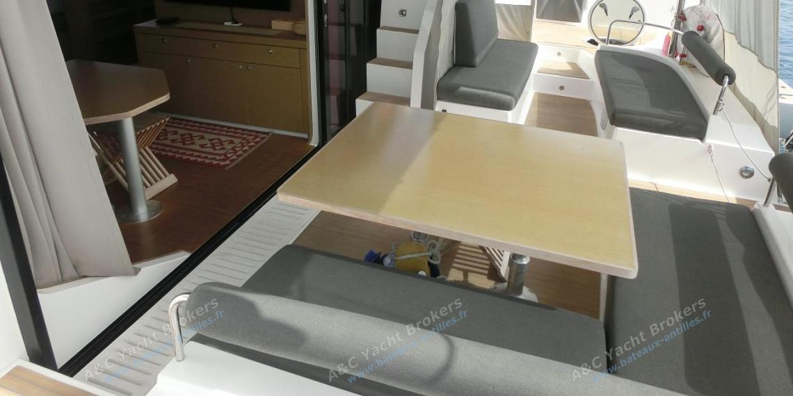 Neel 47 : Cockpit table seen from the port float other view Neel 47 : Cockpit table seen from the port float other view