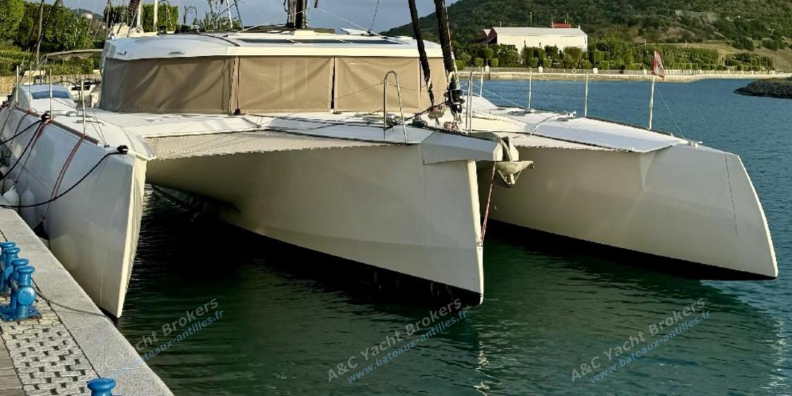 Neel 47 : in marina other view Neel 47 : in marina other view