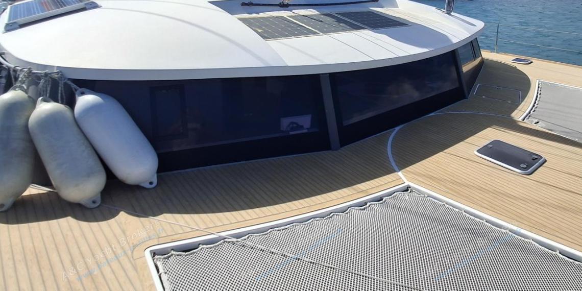 NEEL 51 : Roof seen from the starboard bow float NEEL 51 : Roof seen from the starboard bow float