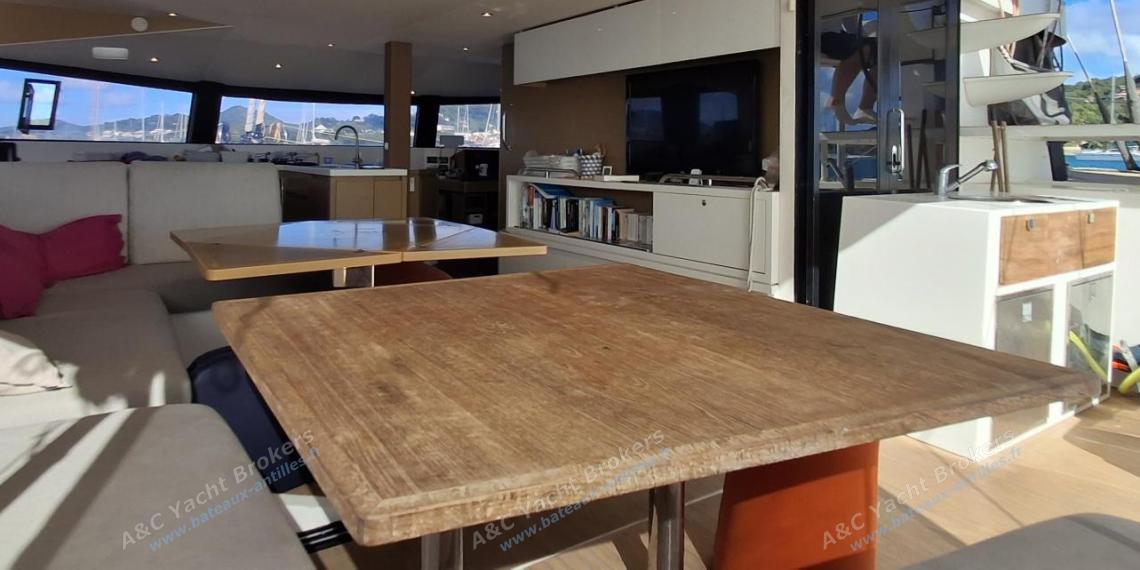 NEEL 51 : Cockpit table NEEL 51 : Cockpit table