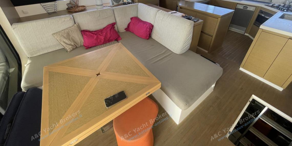 NEEL 51 : Saloon table and bench NEEL 51 : Saloon table and bench