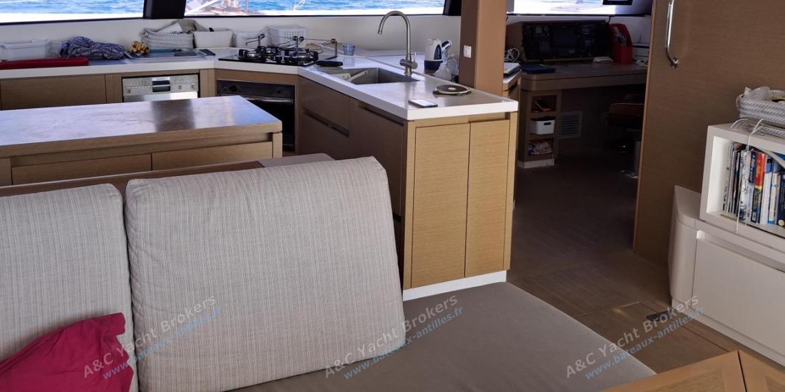 NEEL 51 : Seen from the saloon NEEL 51 : Seen from the saloon