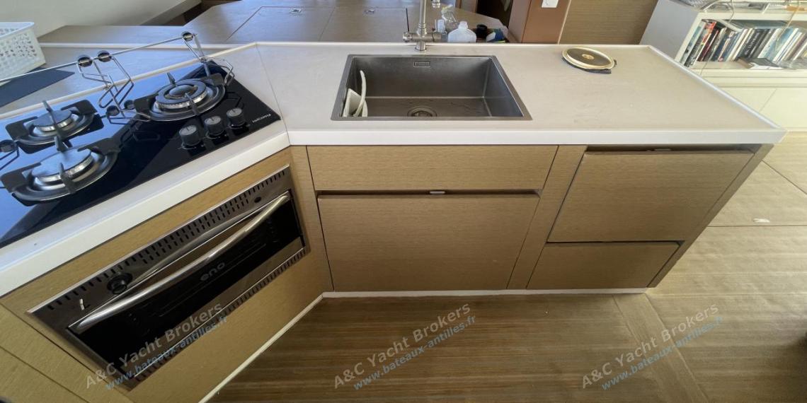 NEEL 51 : Stove an sink NEEL 51 : Stove an sink