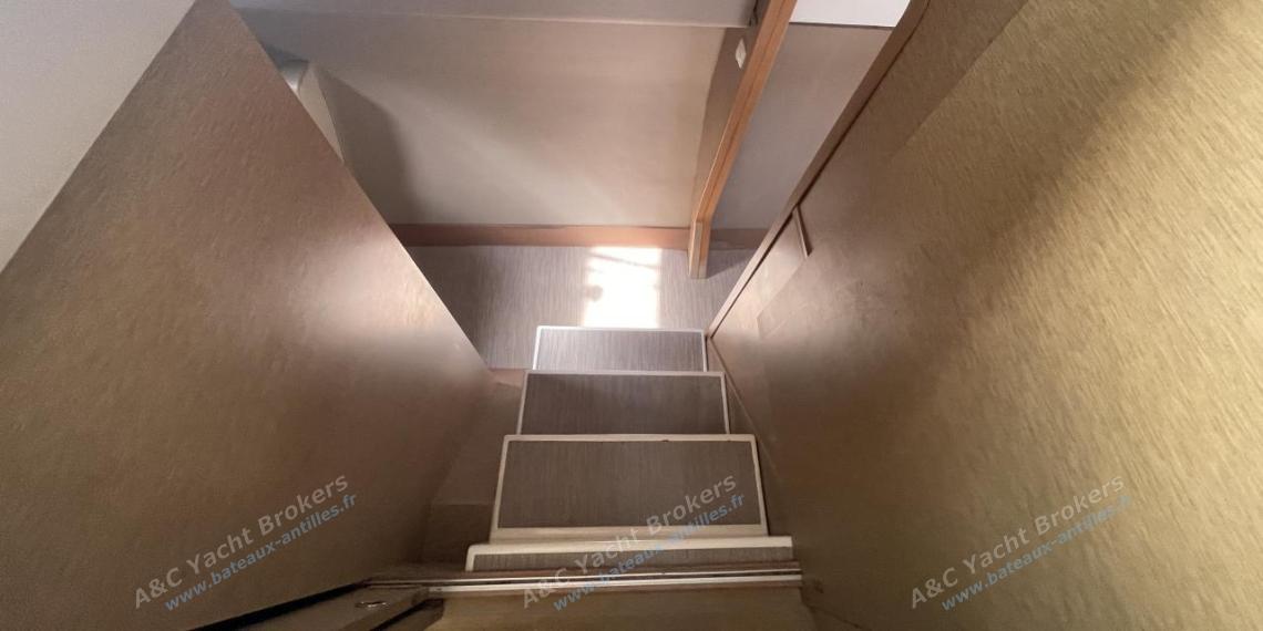 NEEL 51 : Starboard float acces NEEL 51 : Starboard float acces