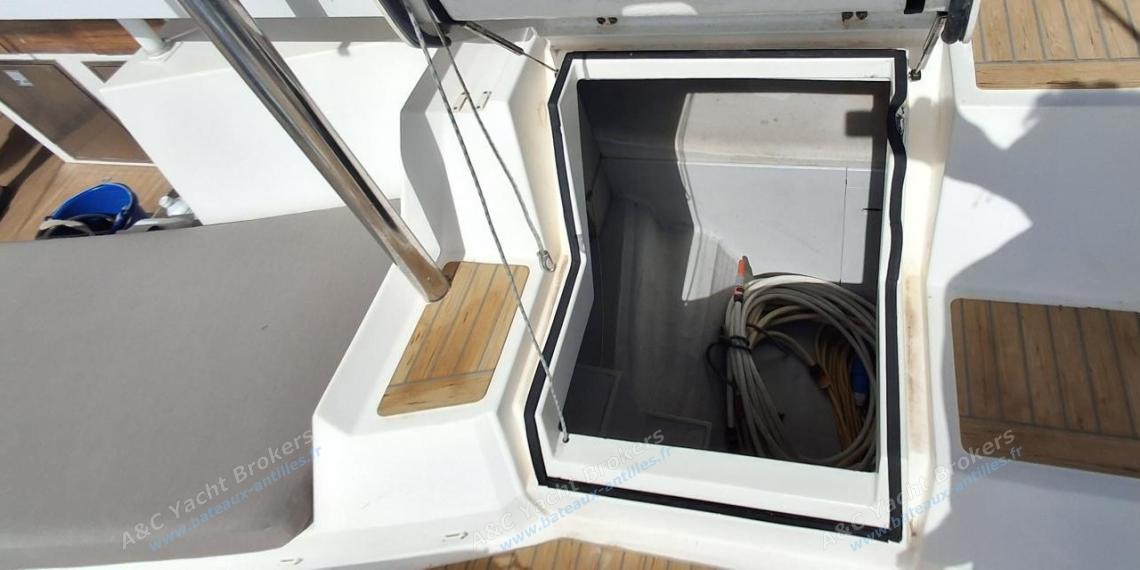 NEEL 51 : Aft starboard storage NEEL 51 : Aft starboard storage