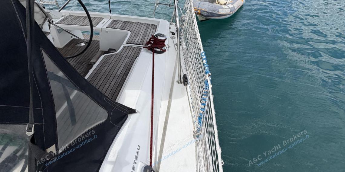 Bénéteau Oceanis 37 Limited Edition : Capote de roof autre vue Bénéteau Oceanis 37 Limited Edition : Capote de roof autre vue