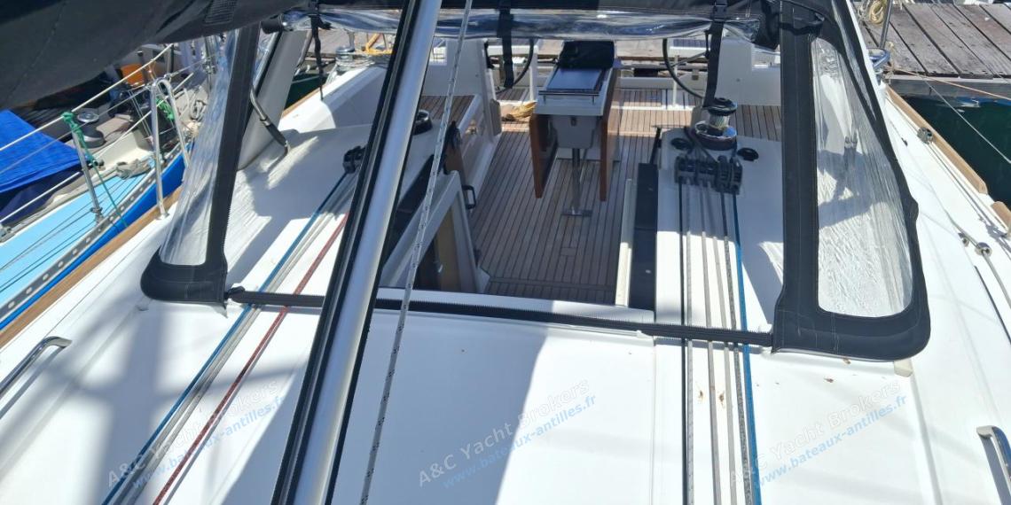 Bénéteau Oceanis 38 : Dodger Bénéteau Oceanis 38 : Dodger