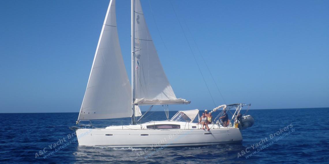 Bénéteau Oceanis 40 : Navigating in the Caribbean Bénéteau Oceanis 40 : Navigating in the Caribbean