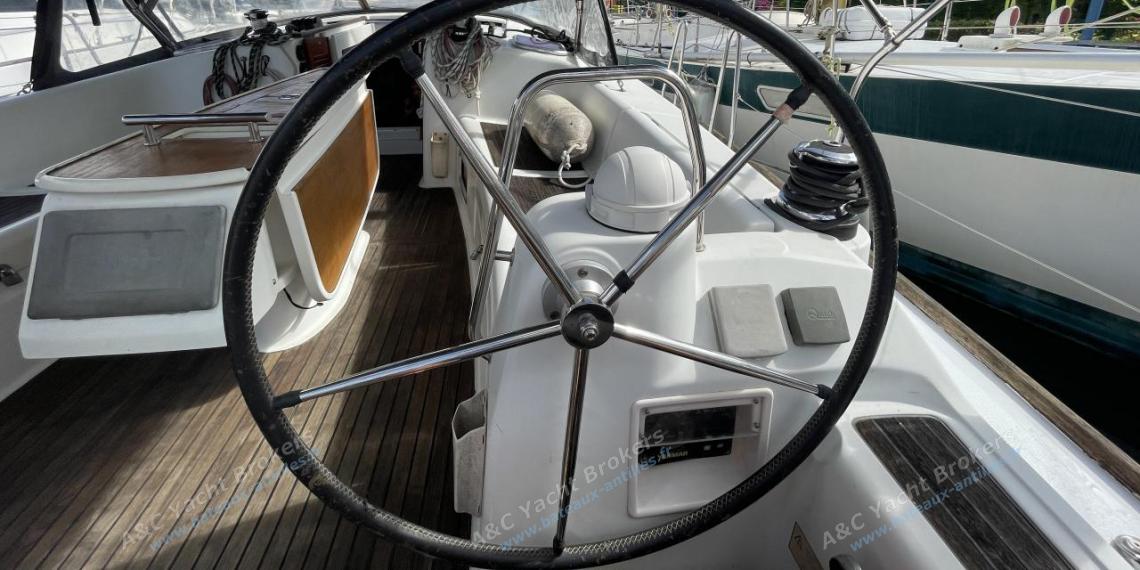Bénéteau Oceanis 40 : Starboard helm station Bénéteau Oceanis 40 : Starboard helm station