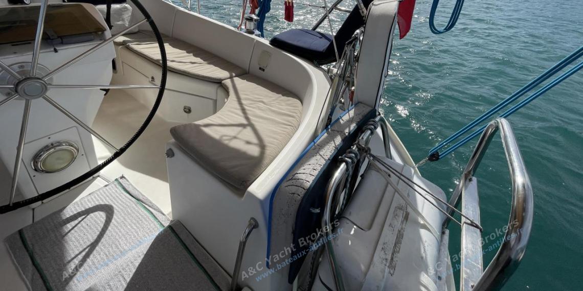 Bénéteau Oceanis 411 Celebration : Helm station other view Bénéteau Oceanis 411 Celebration : Helm station other view