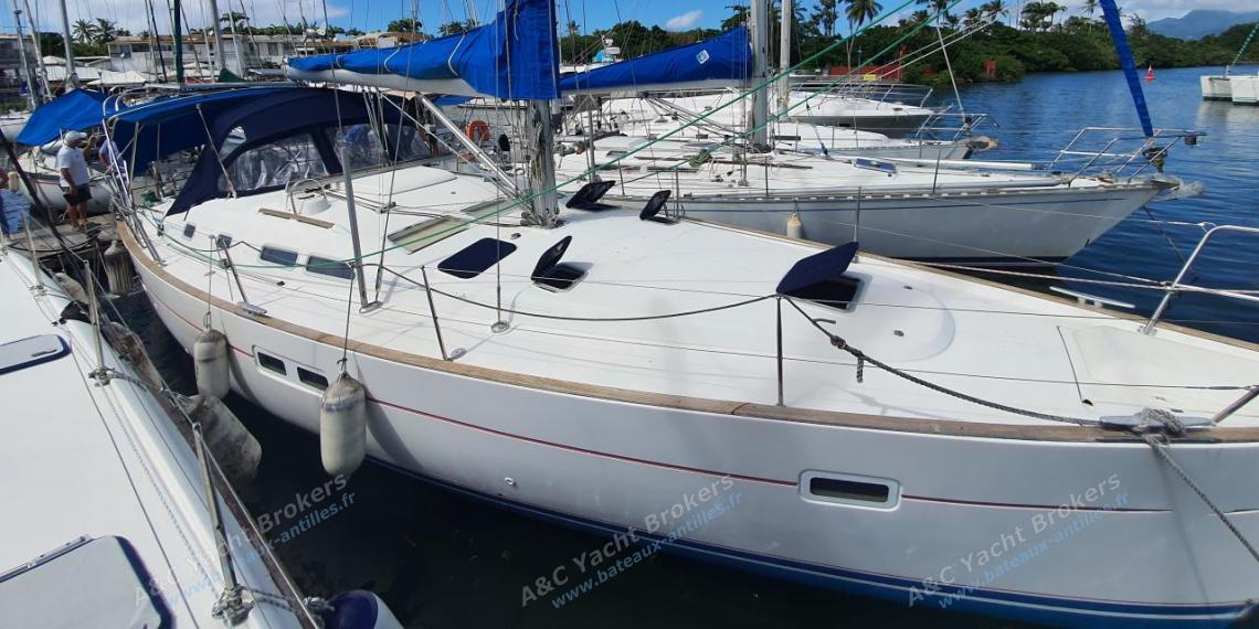 Bénéteau oceanis 423 : In the marina Bénéteau oceanis 423 : In the marina