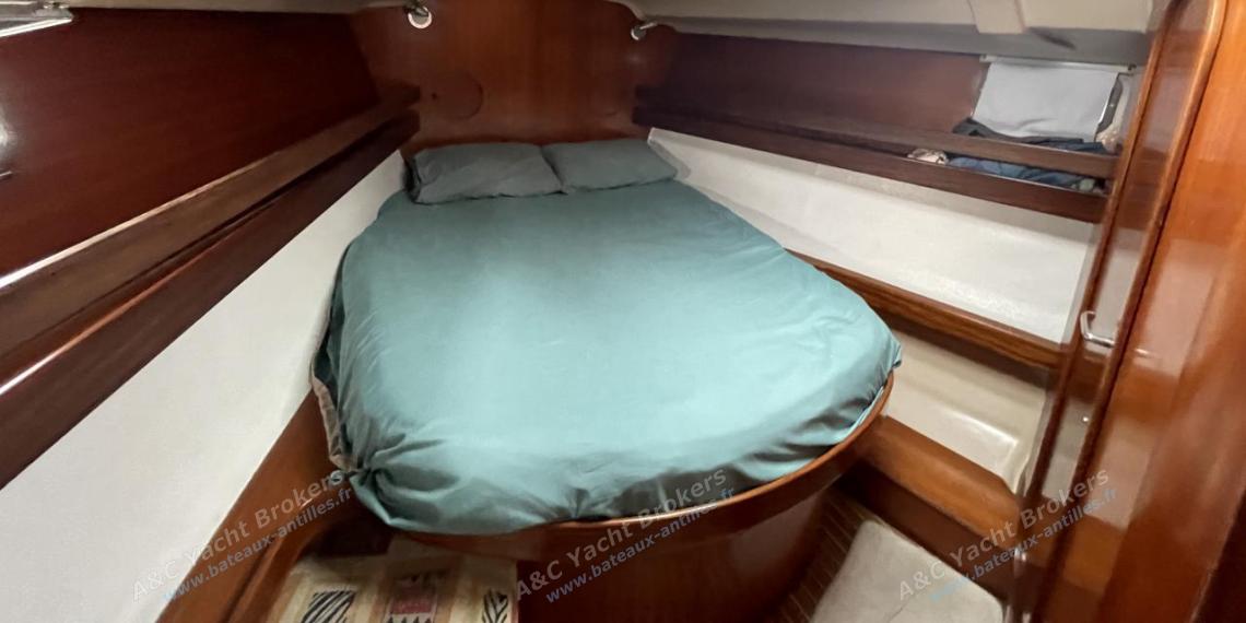 Bénéteau Oceanis 440 : Forward cabin Bénéteau Oceanis 440 : Forward cabin