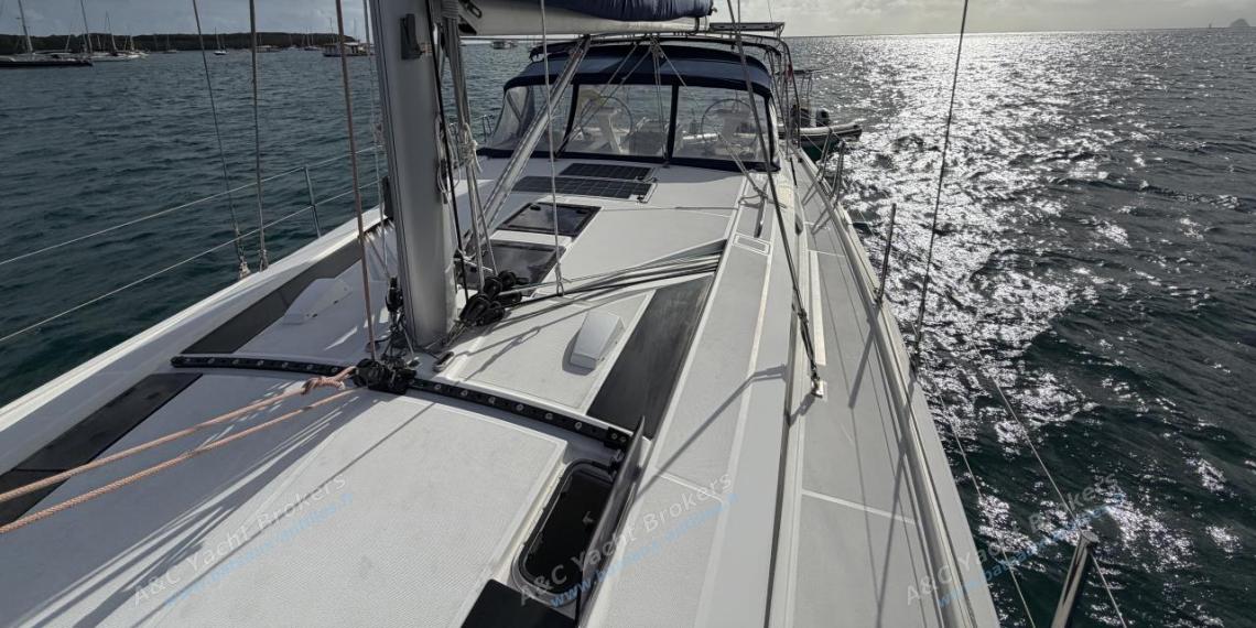 Bénéteau Oceanis 46.1 : Roof and deck other view Bénéteau Oceanis 46.1 : Roof and deck other view
