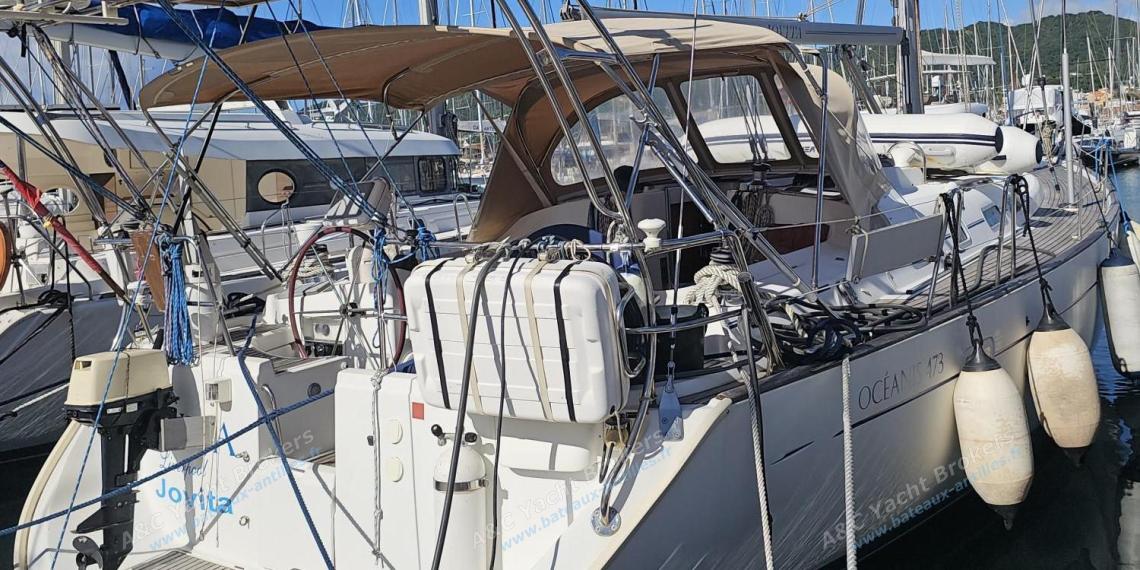 Bénéteau Oceanis 473 : In marina Bénéteau Oceanis 473 : In marina
