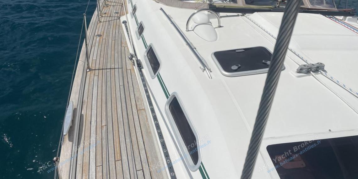 Bénéteau Oceanis 523 : Port companionway other view Bénéteau Oceanis 523 : Port companionway other view