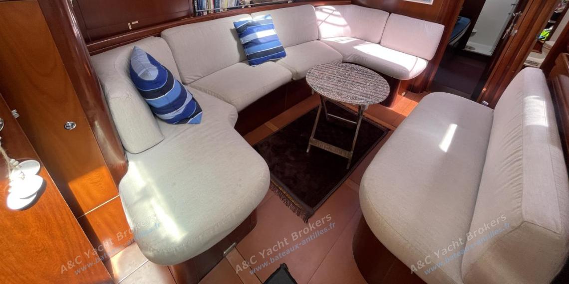 Bénéteau Oceanis 523 : Saloon general view Bénéteau Oceanis 523 : Saloon general view