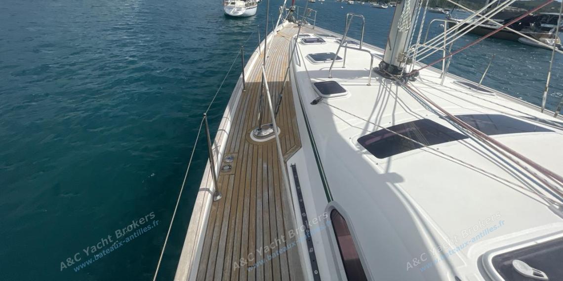 Bénéteau Oceanis 523 : Port companionway other view Bénéteau Oceanis 523 : Port companionway other view