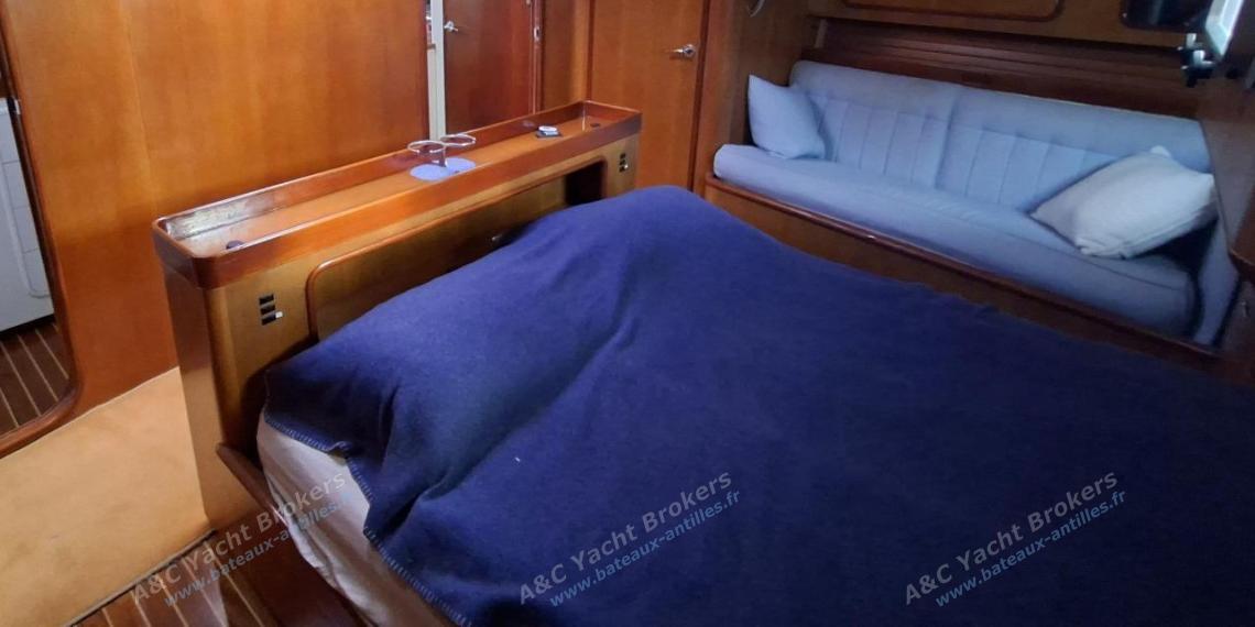 Derecktor One Off David Petrick : Bed in aft cabin Derecktor One Off David Petrick : Bed in aft cabin