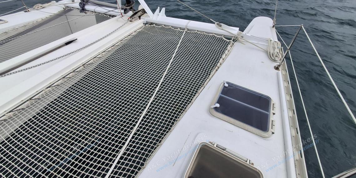 Outremer 38/40 : Trampoline seen from the starboard companionway Outremer 38/40 : Trampoline seen from the starboard companionway