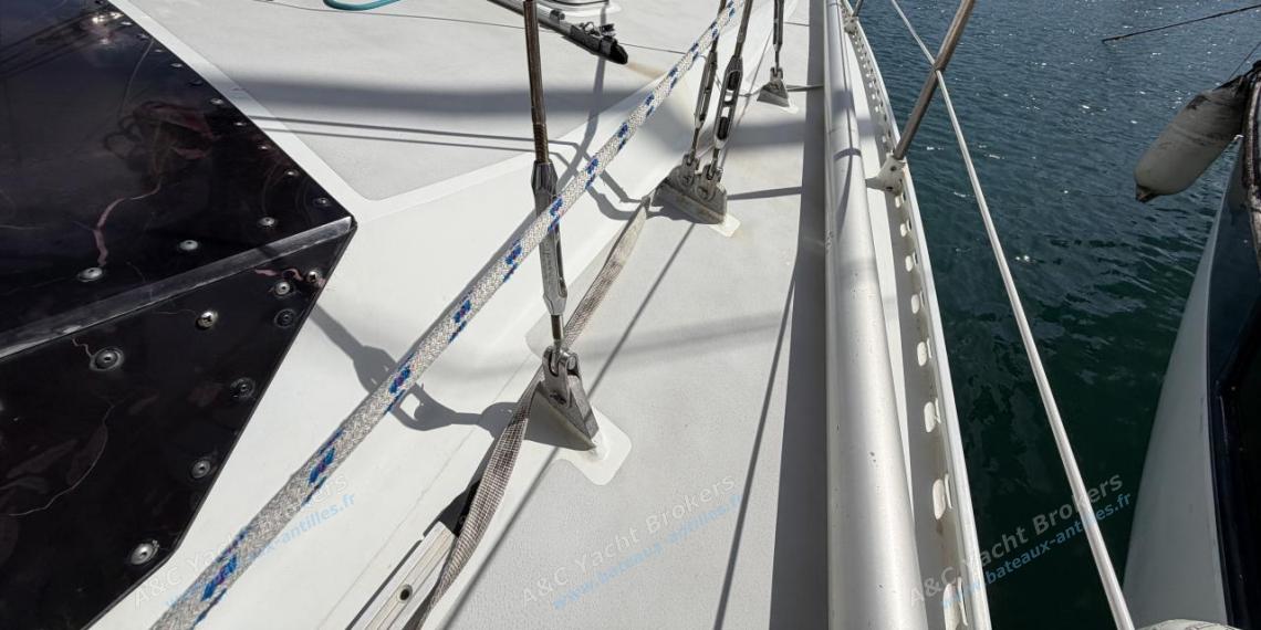 Alubat Ovni 39 : Starboard companionway other view Alubat Ovni 39 : Starboard companionway other view