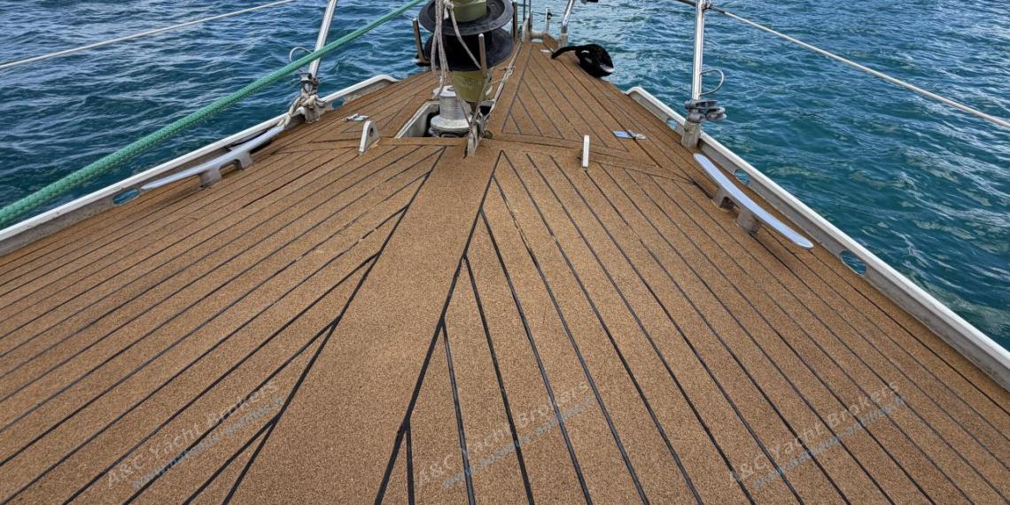 Alubat Ovni 43 : Stay sail furling system Alubat Ovni 43 : Stay sail furling system