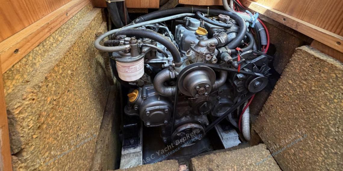 Alubat Ovni 43 : Yanmar 4JH2-TE inboard engine Alubat Ovni 43 : Yanmar 4JH2-TE inboard engine