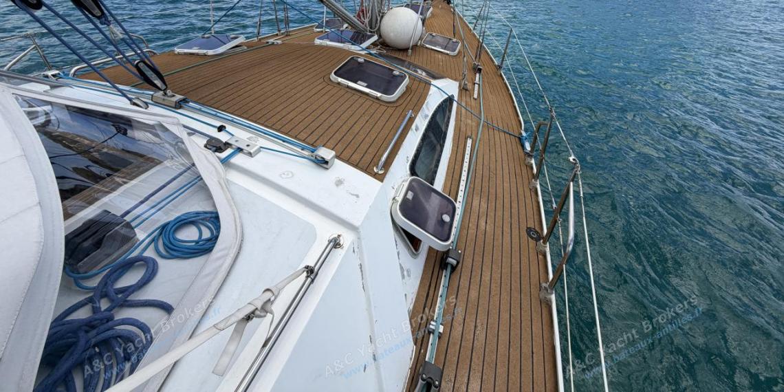 Alubat Ovni 43 : Starboard companionway other view Alubat Ovni 43 : Starboard companionway other view