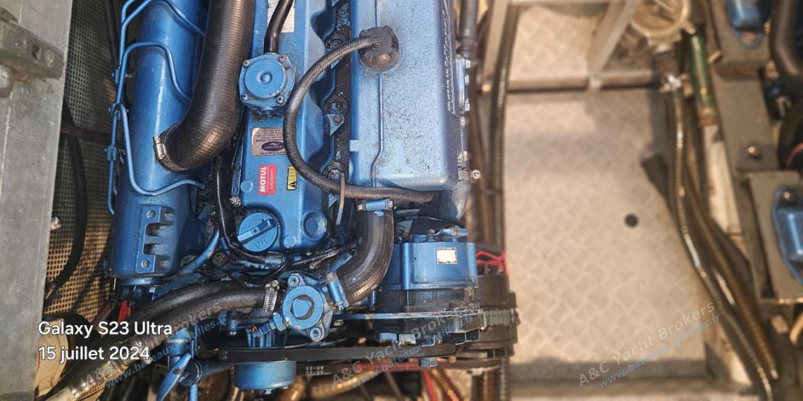 Wauquiez Pilote Saloon 60 : Nanny N4-80 inboard engine Wauquiez Pilote Saloon 60 : Nanny N4-80 inboard engine