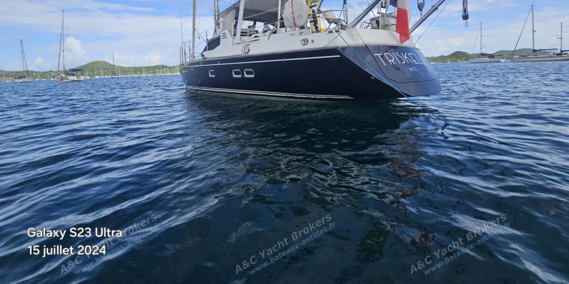 Wauquiez Pilote Saloon 60 : Dinghy davits Wauquiez Pilote Saloon 60 : Dinghy davits