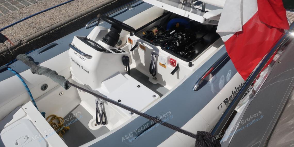 Princess 56 Fly bridge : Dinghy on cradle Princess 56 Fly bridge : Dinghy on cradle