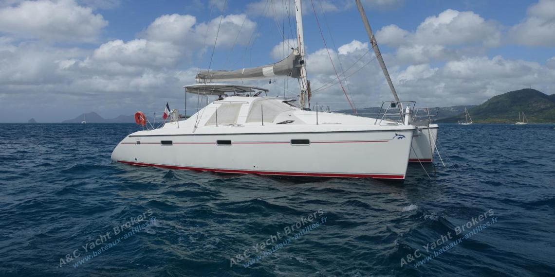 Alliaura Marine Privilege 395 : At anchor in Martinique Alliaura Marine Privilege 395 : At anchor in Martinique
