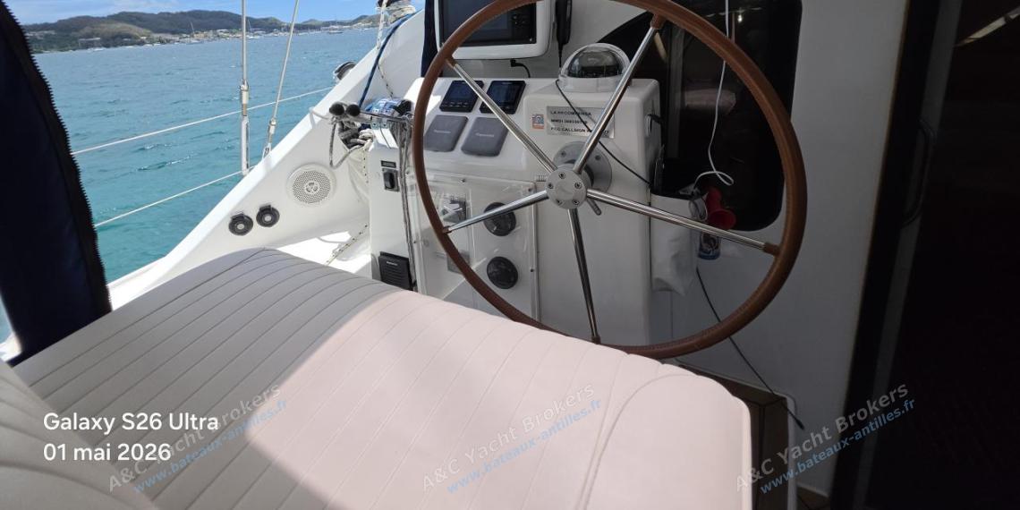 Alliaura Marine Privilège 495 : Helm station Alliaura Marine Privilège 495 : Helm station