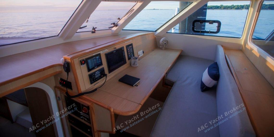 Triac Composites Rapido 53XS : Charts table Triac Composites Rapido 53XS : Charts table