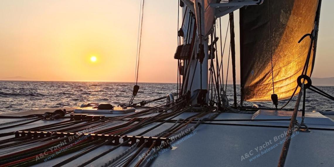 Triac Composites Rapido 53XS : Underway under genoa, sailing on port tack Triac Composites Rapido 53XS : Underway under genoa, sailing on port tack