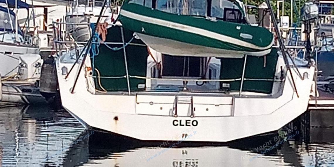 Fora Marine RM 1260 : Stern view Fora Marine RM 1260 : Stern view