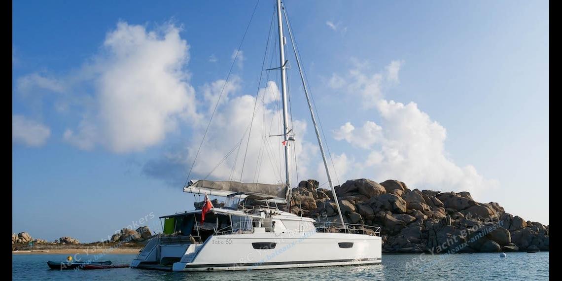 Fountaine Pajot Saba 50 Maestro : At anchorage Fountaine Pajot Saba 50 Maestro : At anchorage