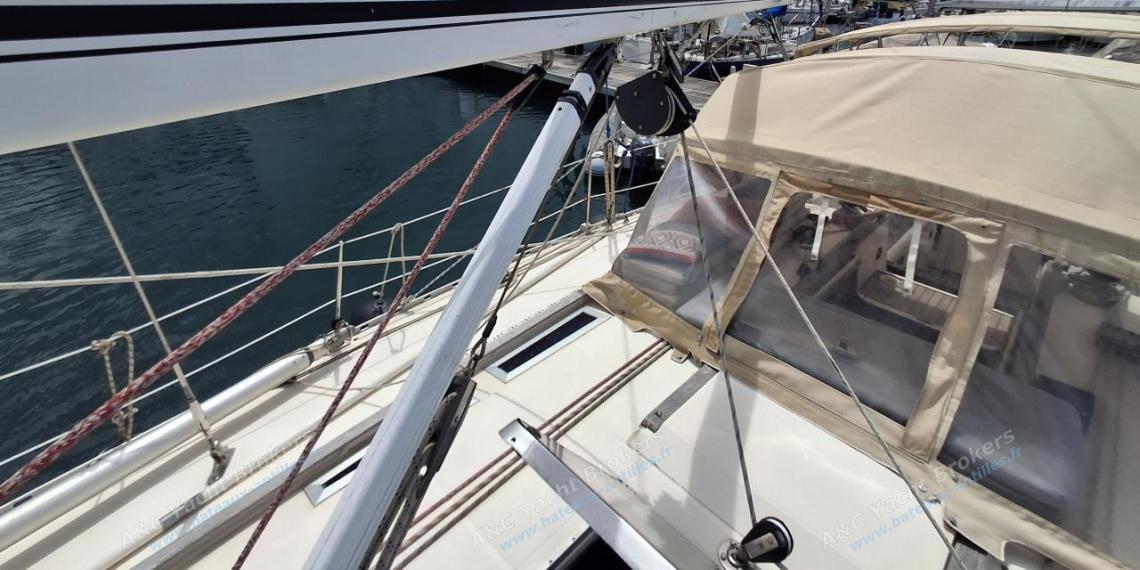 Jeanneau Sun Kiss 45 : Roof and dodger other view Jeanneau Sun Kiss 45 : Roof and dodger other view