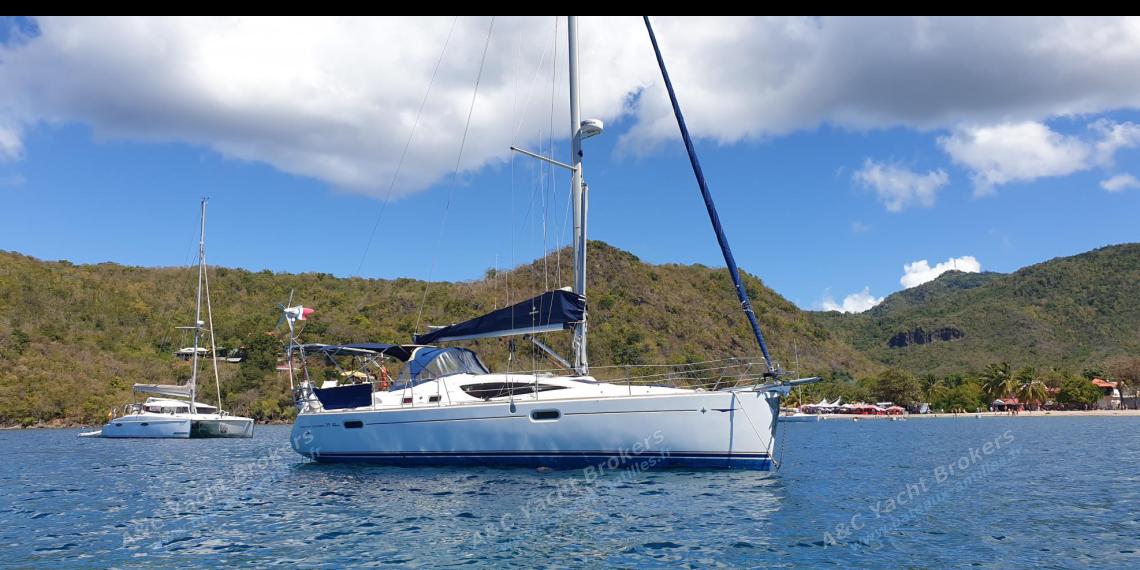 Jeanneau Sun Odyssey 39 DS : At anchor in Caribbean Jeanneau Sun Odyssey 39 DS : At anchor in Caribbean