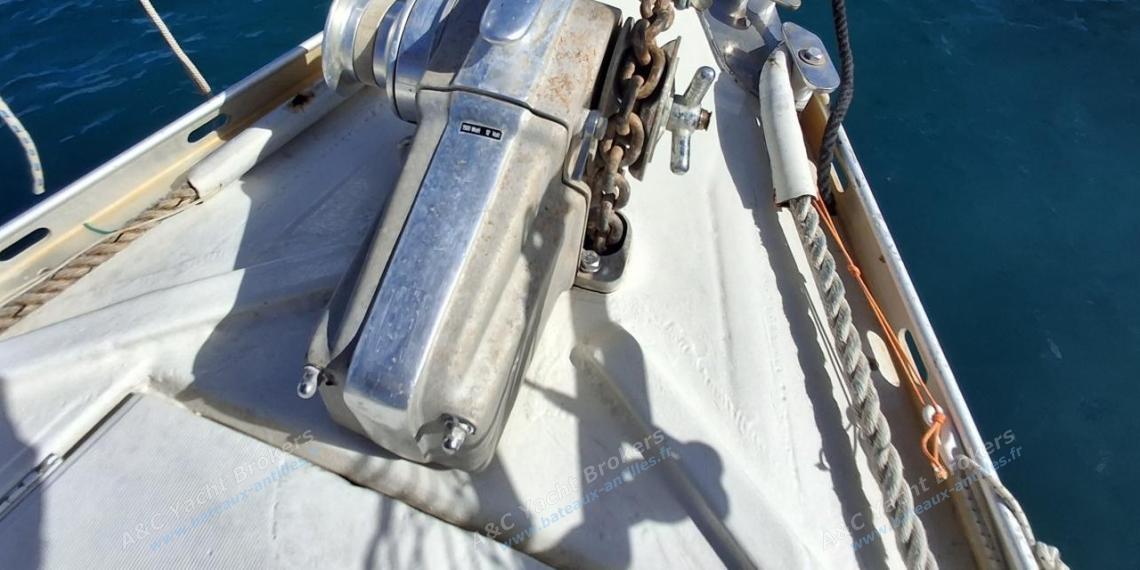 Jeanneau Sun Odyssey 42.2 : Lofrans' electric windlass Jeanneau Sun Odyssey 42.2 : Lofrans' electric windlass