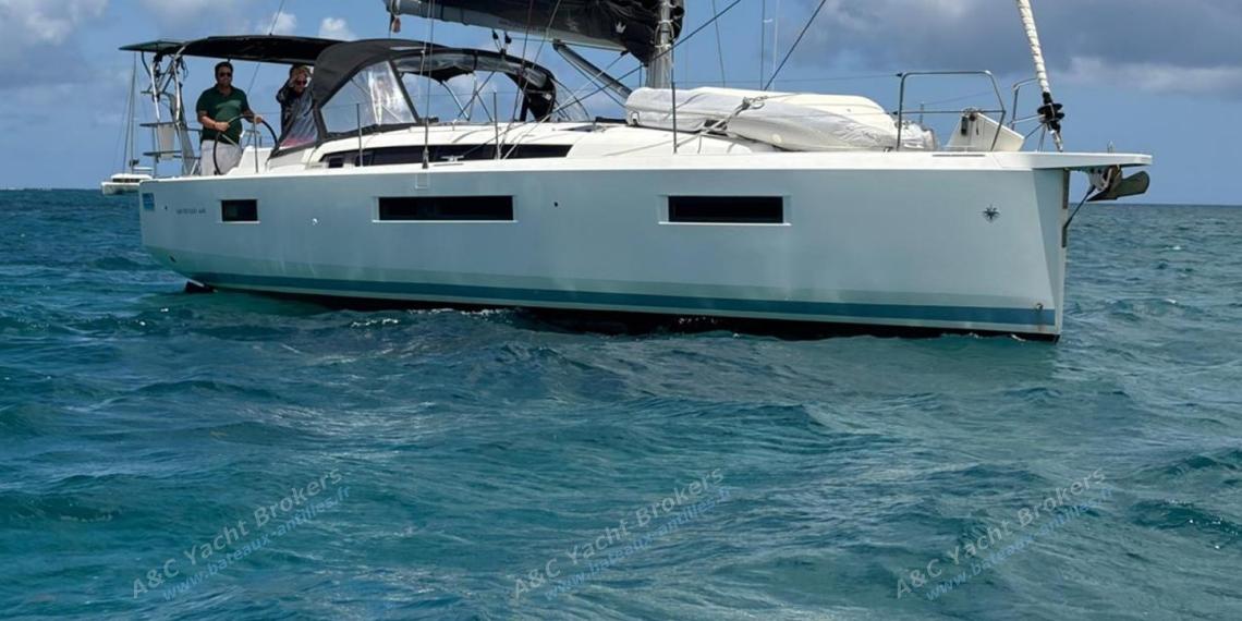 Jeanneau Sun Odyssey 440 : Navigation en Martinique Jeanneau Sun Odyssey 440 : Navigation en Martinique