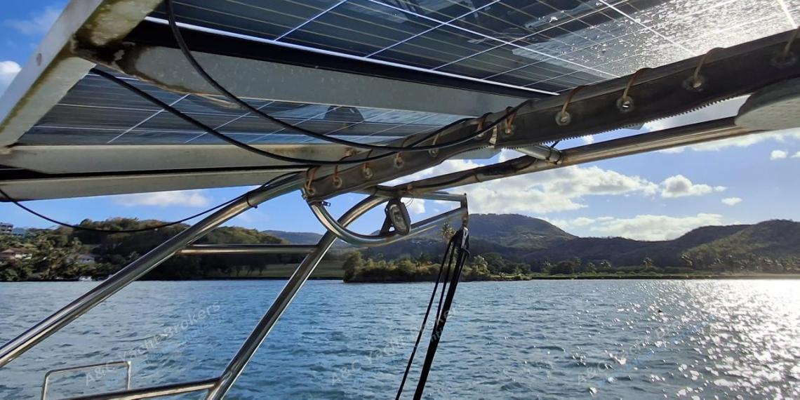 Jeanneau Sun Odyssey 45.2 : Solars panels Jeanneau Sun Odyssey 45.2 : Solars panels