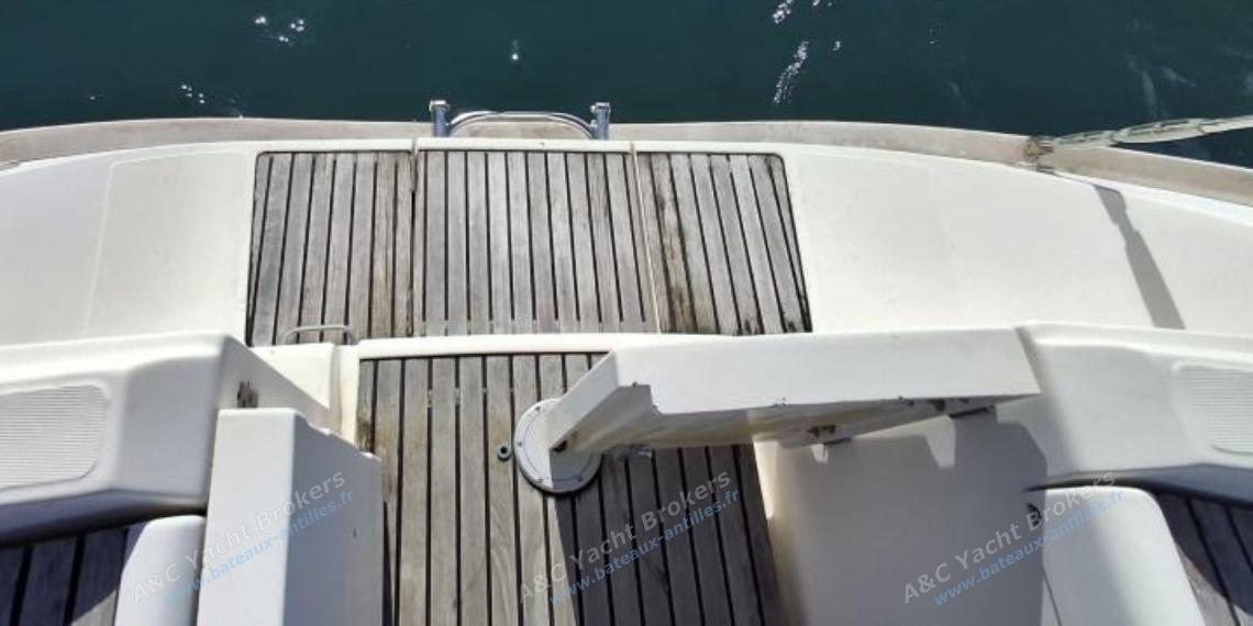 Jeanneau Sun Odyssey 45.2 : Aft transom Jeanneau Sun Odyssey 45.2 : Aft transom