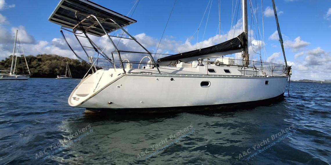 Jeanneau Sun Odyssey 45.2 : At anchor in Martinique other view Jeanneau Sun Odyssey 45.2 : At anchor in Martinique other view