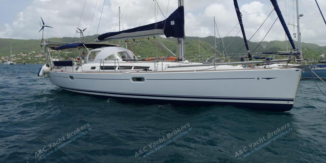 Jeanneau Sun Odyssey 45 : At anchor in Martinique Jeanneau Sun Odyssey 45 : At anchor in Martinique