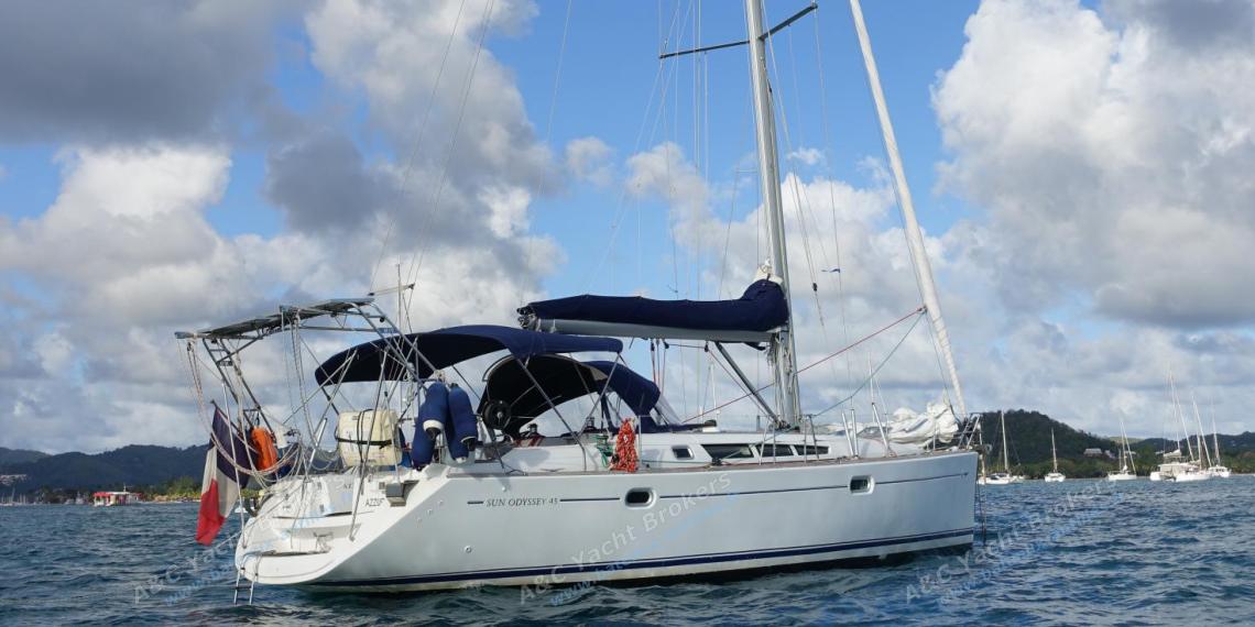 Jeanneau Sun Odyssey 45 : At anchor in Martinique Jeanneau Sun Odyssey 45 : At anchor in Martinique