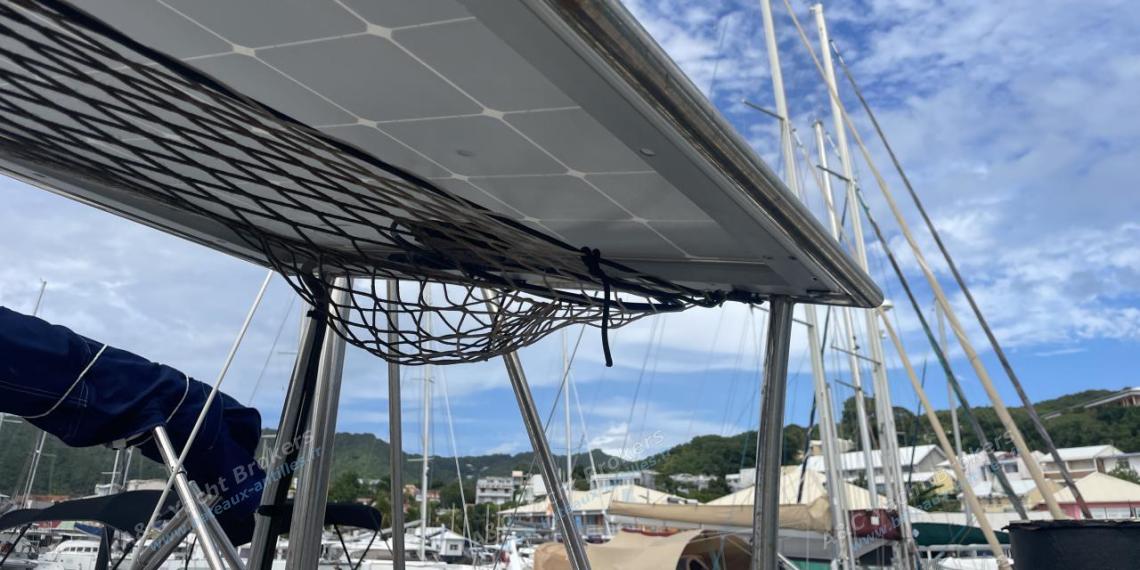 Jeanneau Sun Odyssey 45 : Solar panels Jeanneau Sun Odyssey 45 : Solar panels